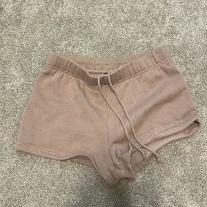 super cute tan shorts